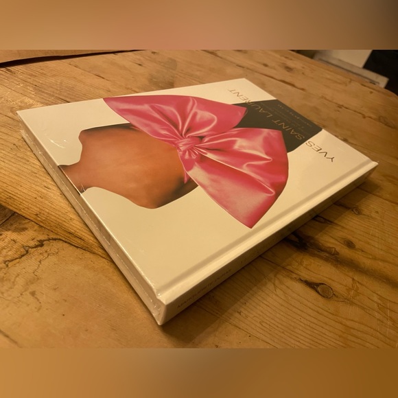 YSL✨ Yves Saint Laurent Fashion Hardcover Large Coffee Table Book NWT - Picture 3 of 15